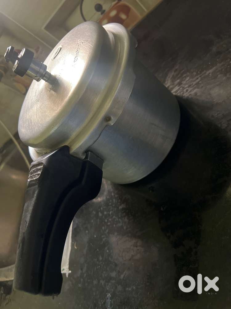 Excellent condition 3 L aluminium induction-base cooker