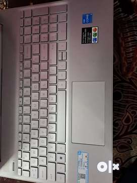 I'm selling my hp laptop only used 2 days and 9 months old with bill