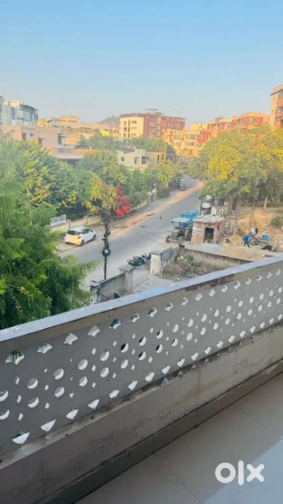 2 room kitchen with 2 balcony spacious in banipark