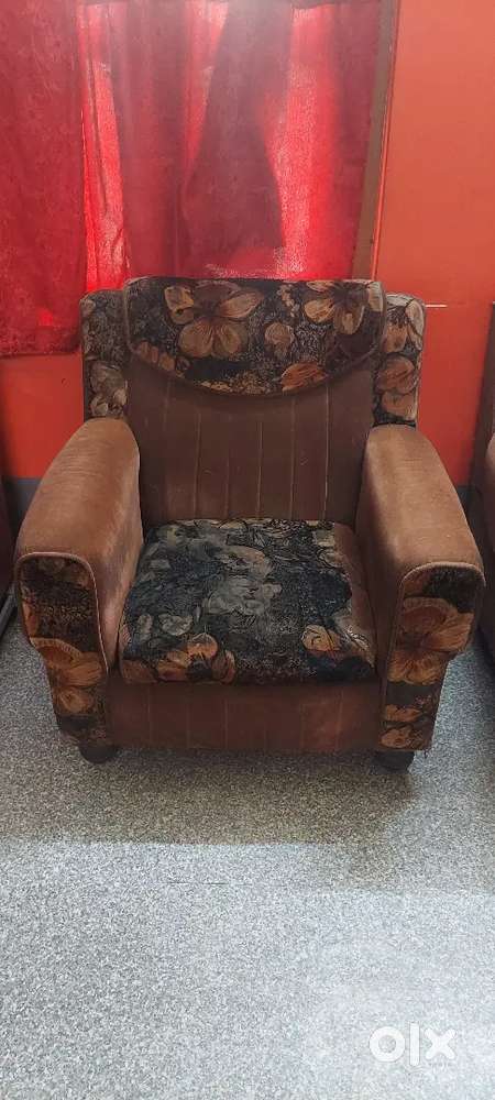 Sale of two single seater sofa