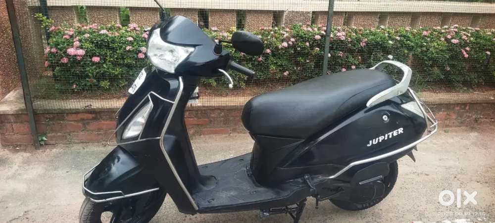 Tvs jupiter model Self start single owner  Excellent condition