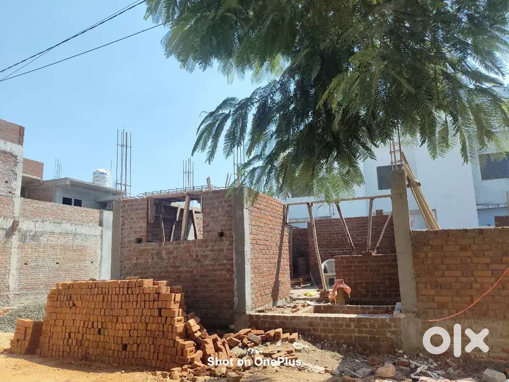 Bhoot acha makan bana ga jise kisee ko lena hai