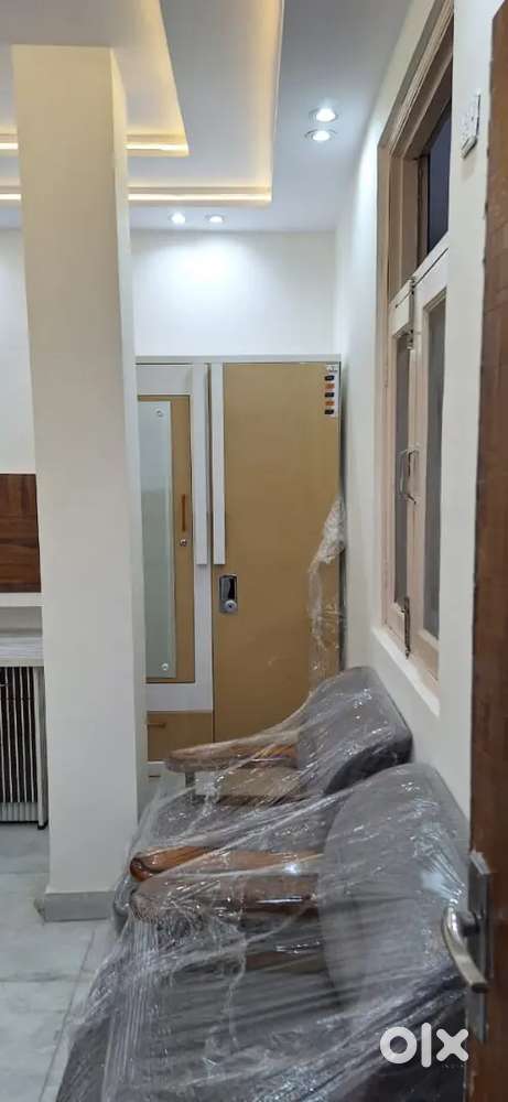 2 Bhk floor for sale in sector 7 Rohini.