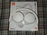 JBL 510 BT WIRELESS HEADPHONE 2 MONTH WARRENTY LEFT WITH BOX LIKE NEW