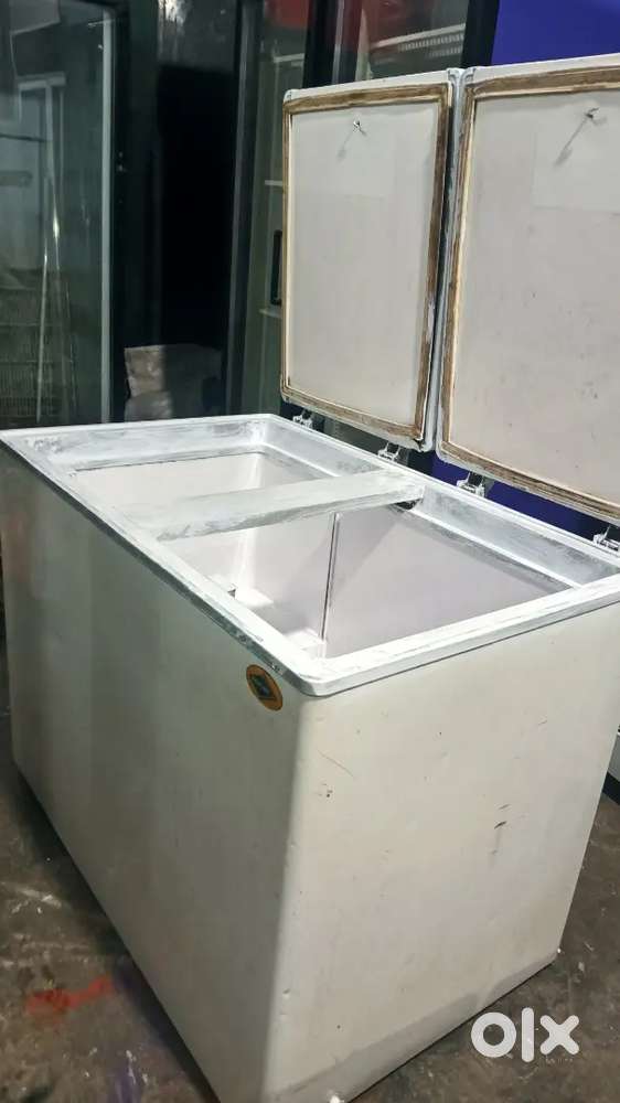 WESTERN 300 L MILK COOLER GOOD WORKING CONDITION