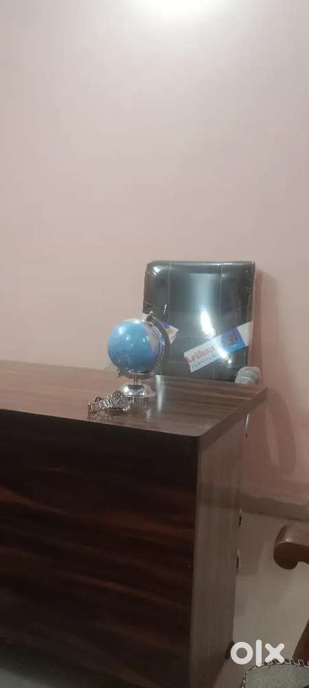 Only girl 10 baje se 6 baje tak kam hai kundan gest haush ke pash