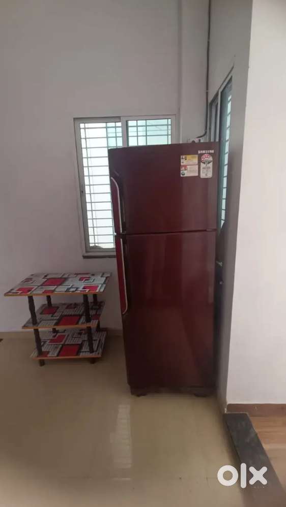 1 room available for rent