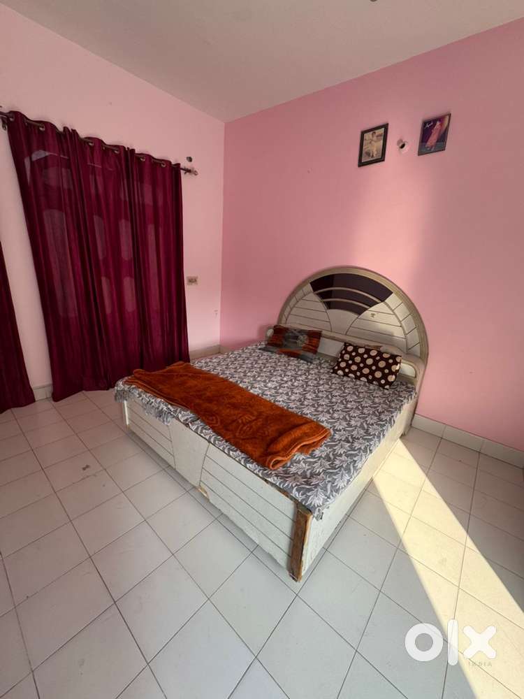 Second level:2 bedroom 1 bathroom avilable for rent in new suraj nagri