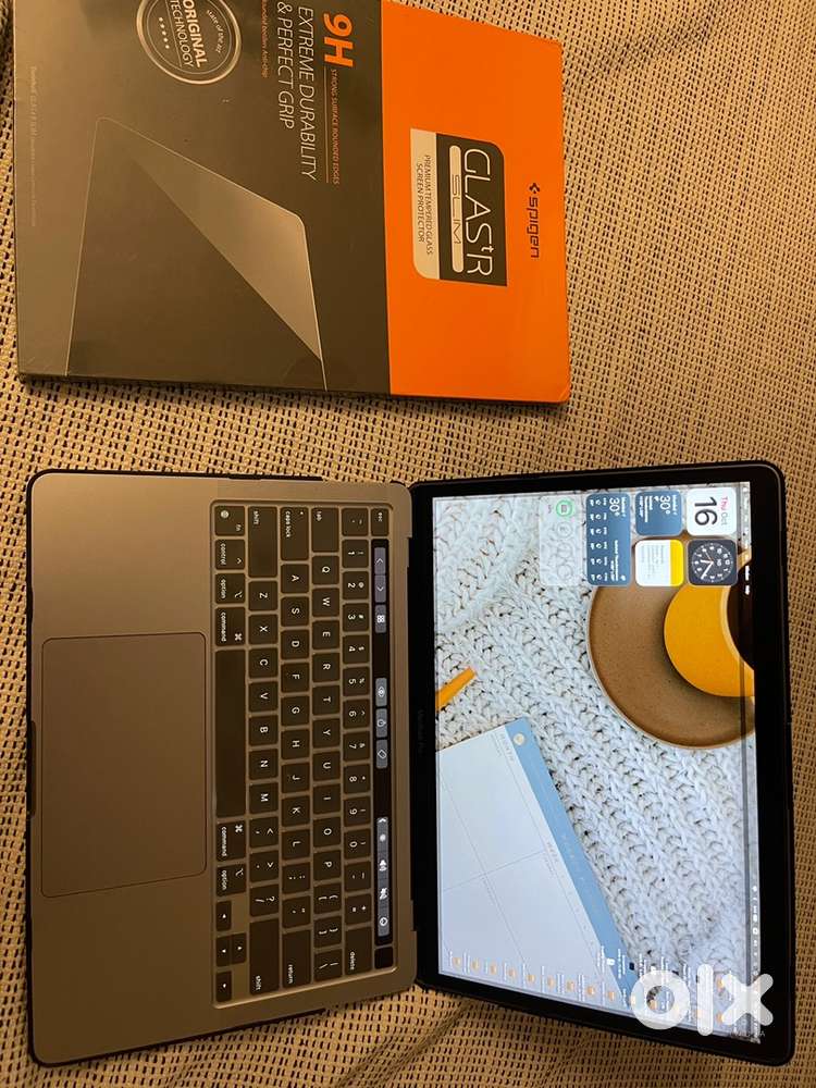 Apple Mac Book Pro 13 Inch M1 2020 ( Almost Brand New)