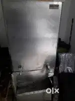 Voltas 80 litr water cooler & Dispencer