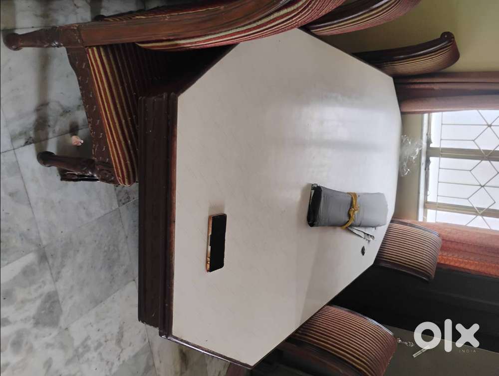 8 seater dining table