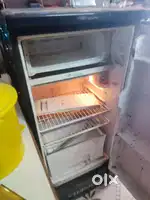 Fridge chalu halat mein bechana hai