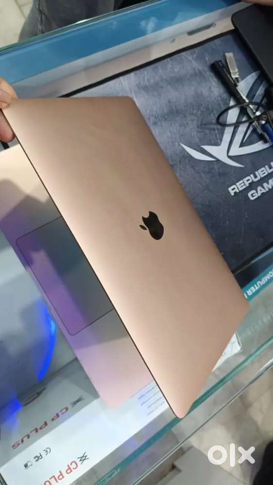 MacBook Air M1 ram  8 SSD 256 gb