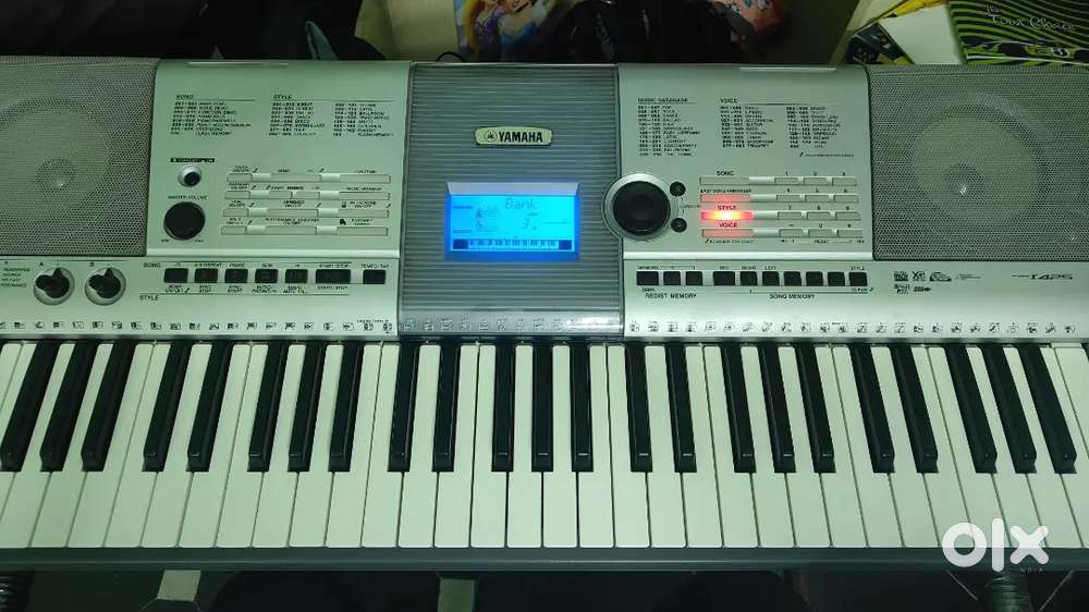 Yamaha I425 keyboard