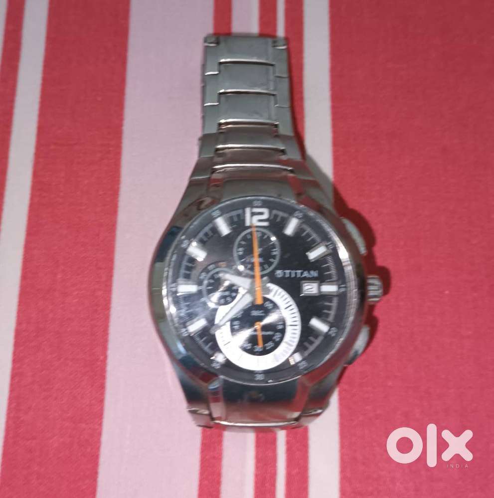 Titan smart watch