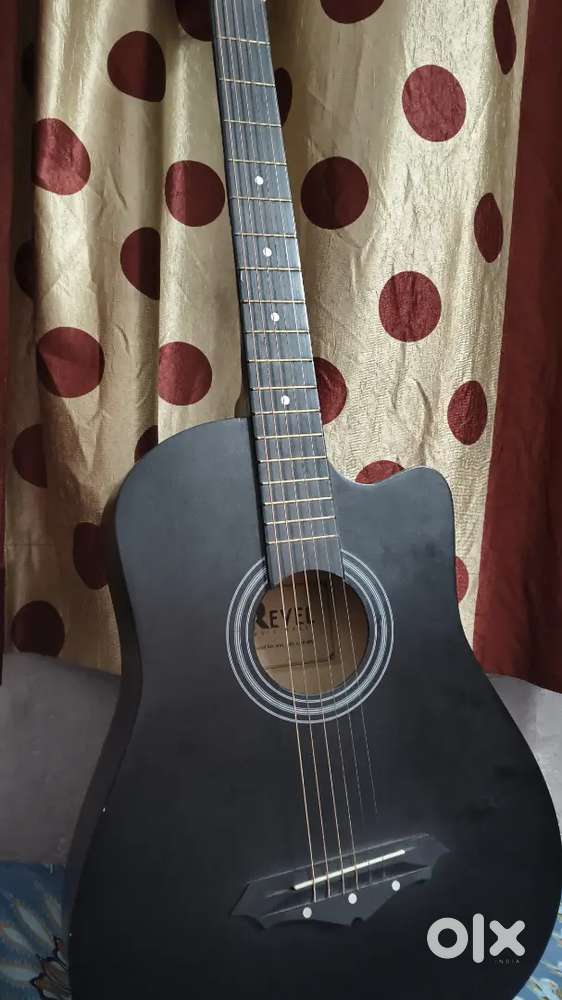 Raven Guitar