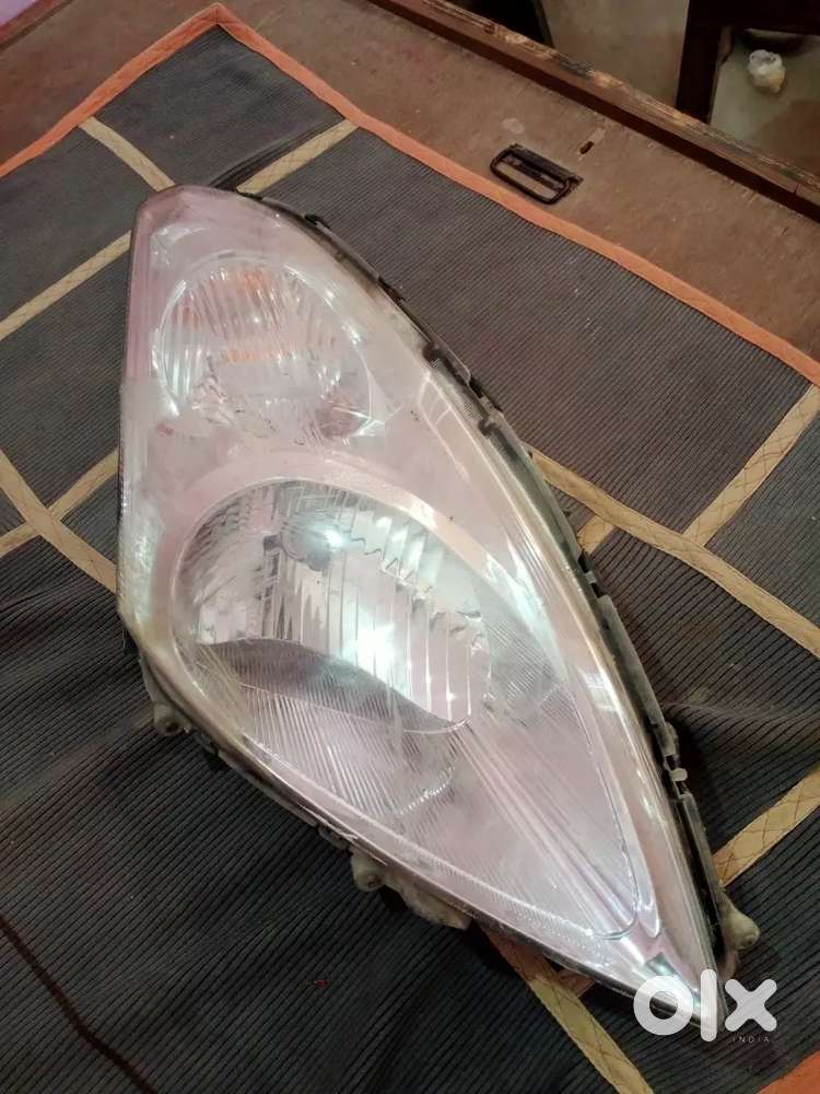 Car right light