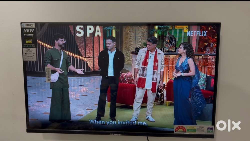 32 inch Crown Smart Tv. Android Tv, 4k HDR, Minor screen issue