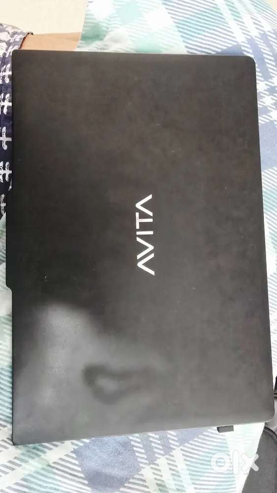 AVITA NS14A8 Laptop (Ryzen 7, 8GB RAM, 512GB SSD)