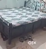 Iron bed 5×7 like new condition With gadda
