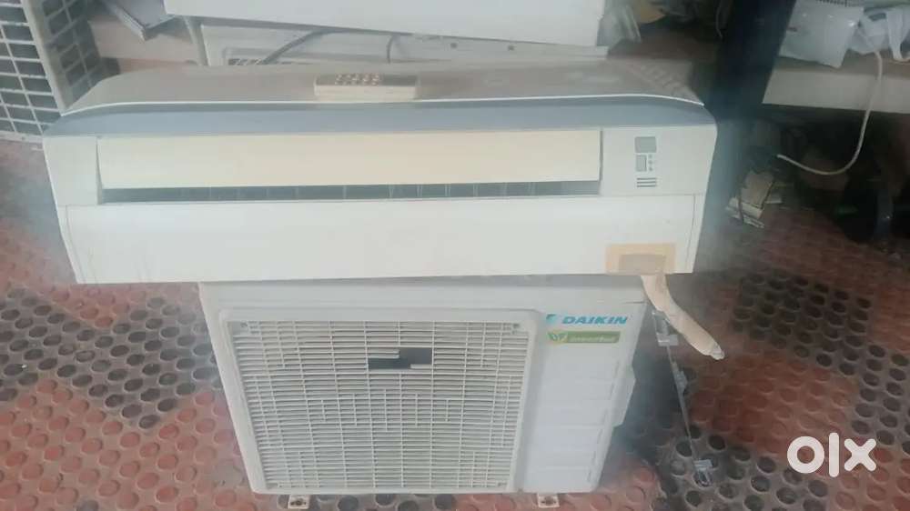 Used air condittioner available