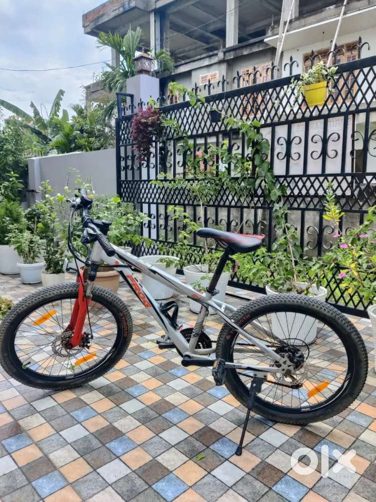 Frog MTB off road cycle with thick tyres