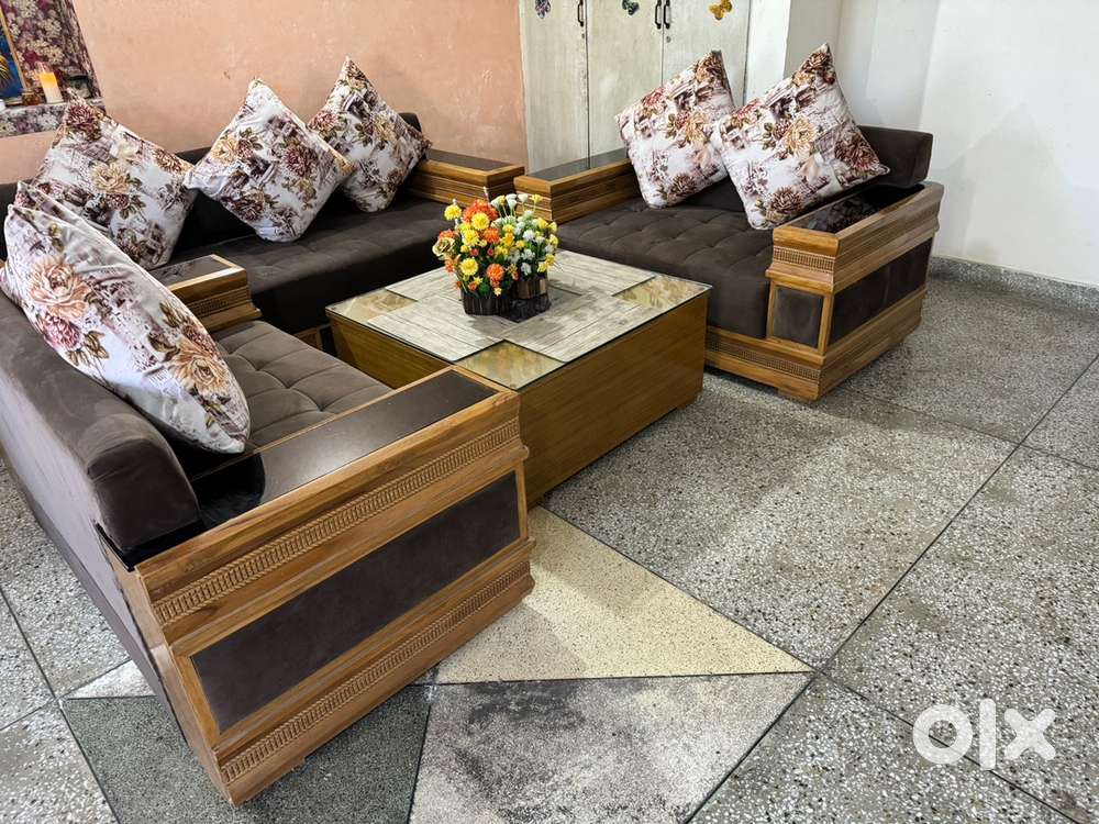 7 Seater Teakwood Sofa For Sale With Centre Table