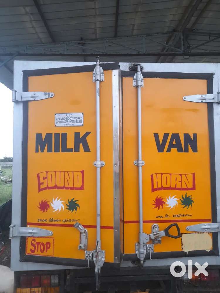 Milk container for sell. With tharmoking AC, V-200