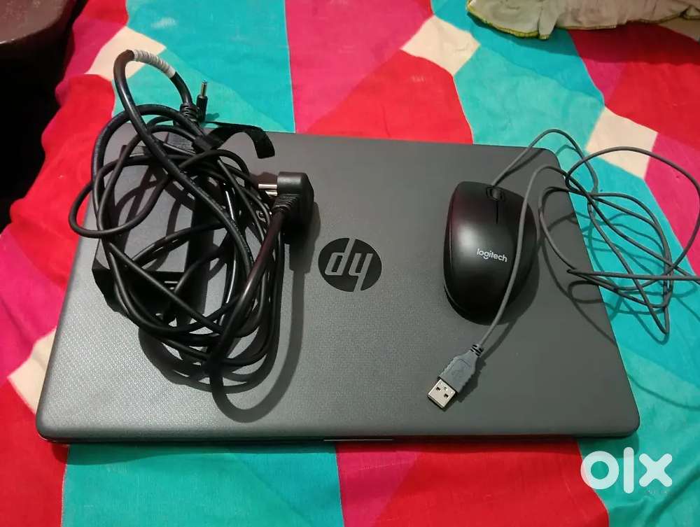 Selling HP laptop still brand new