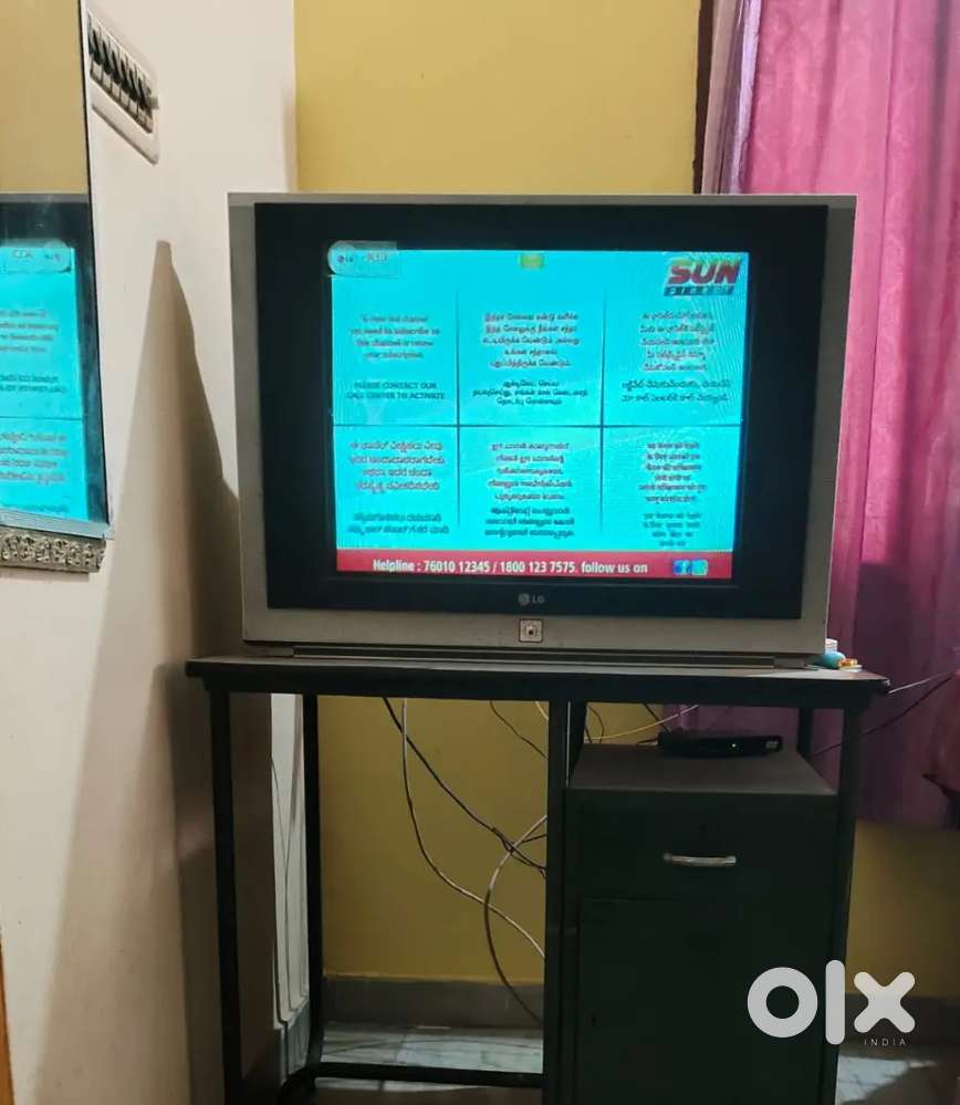 LG CRT TV for sale