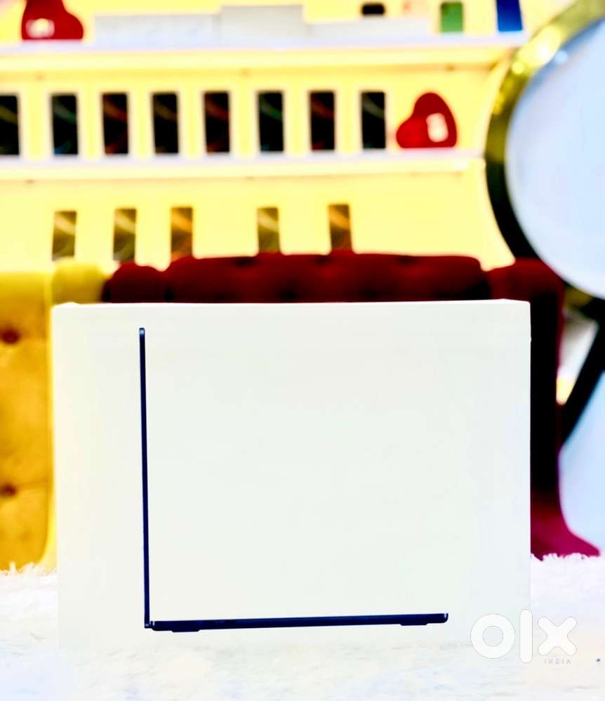 MACBOOK AIR M4 (16/512GB) SEALED WITH STORE BILL AND 1YEAR WARRANTY