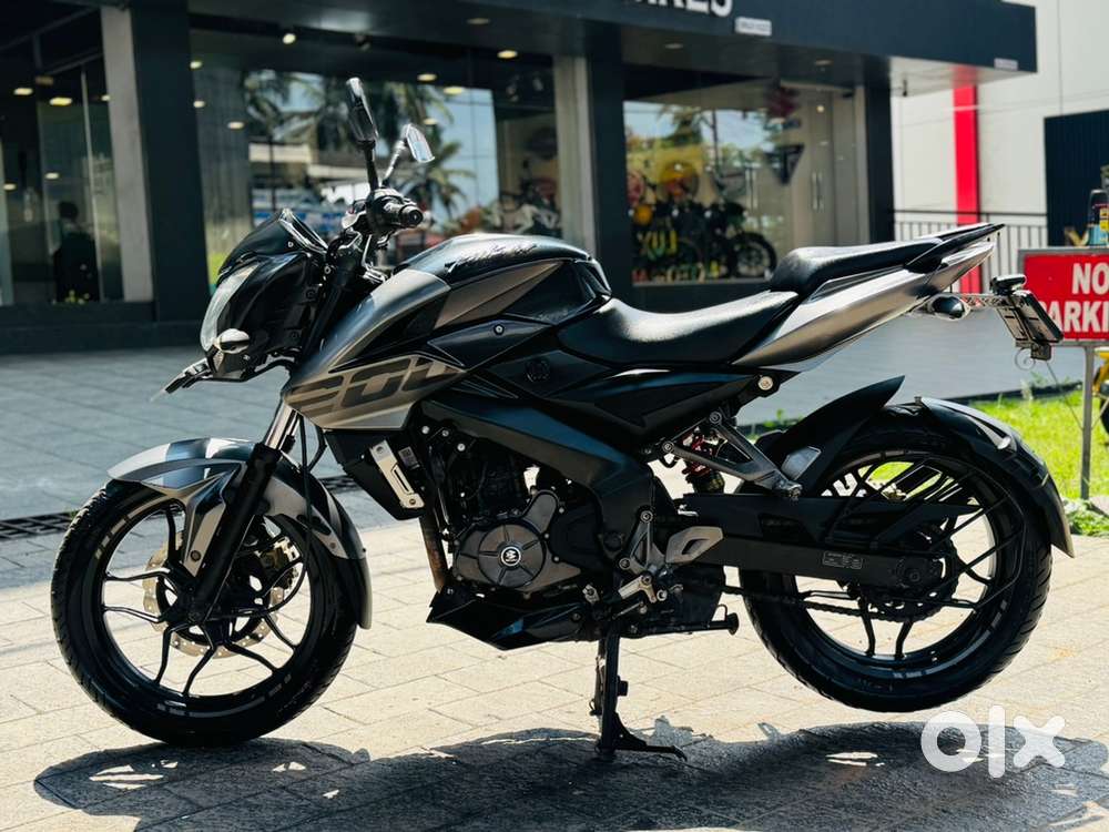 Bajaj Pulsar NS 200 clean and neat vehicle