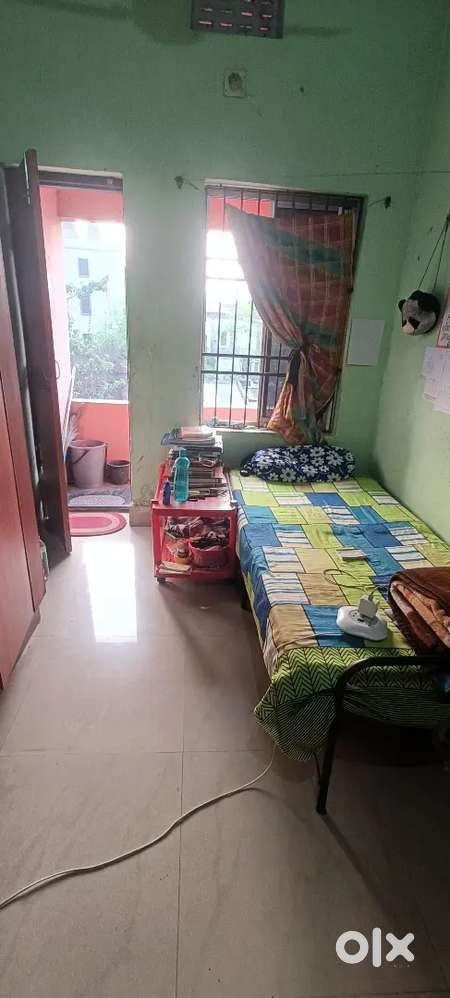 I need one girl roommate