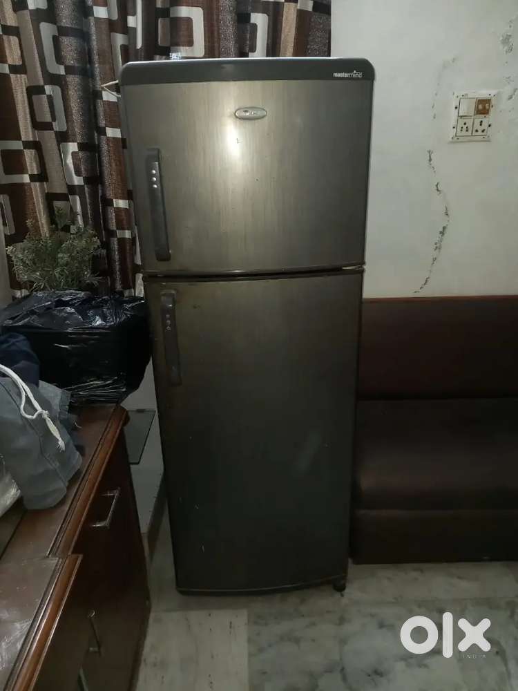 Whirlpool 2 door fridge grey colour