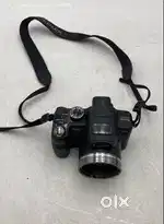 Panasonic LUMIX DMC-FZ35 12.1MP Digital Point & Shoot Camera