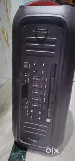 Boat 320 flame LED 6hrs playtime 120W bluetooth