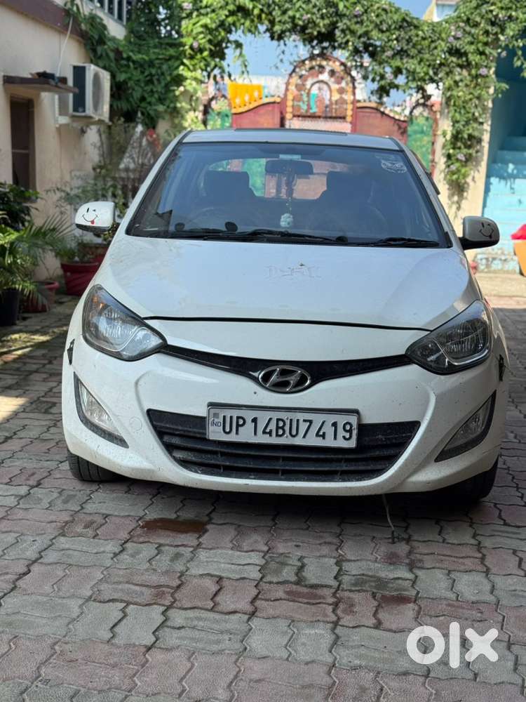 Hyundai New i20 2012 Diesel 160000 Km Driven