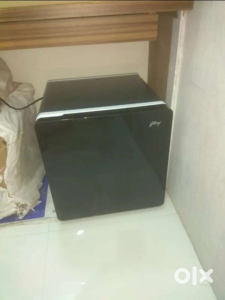 Mini fridge
