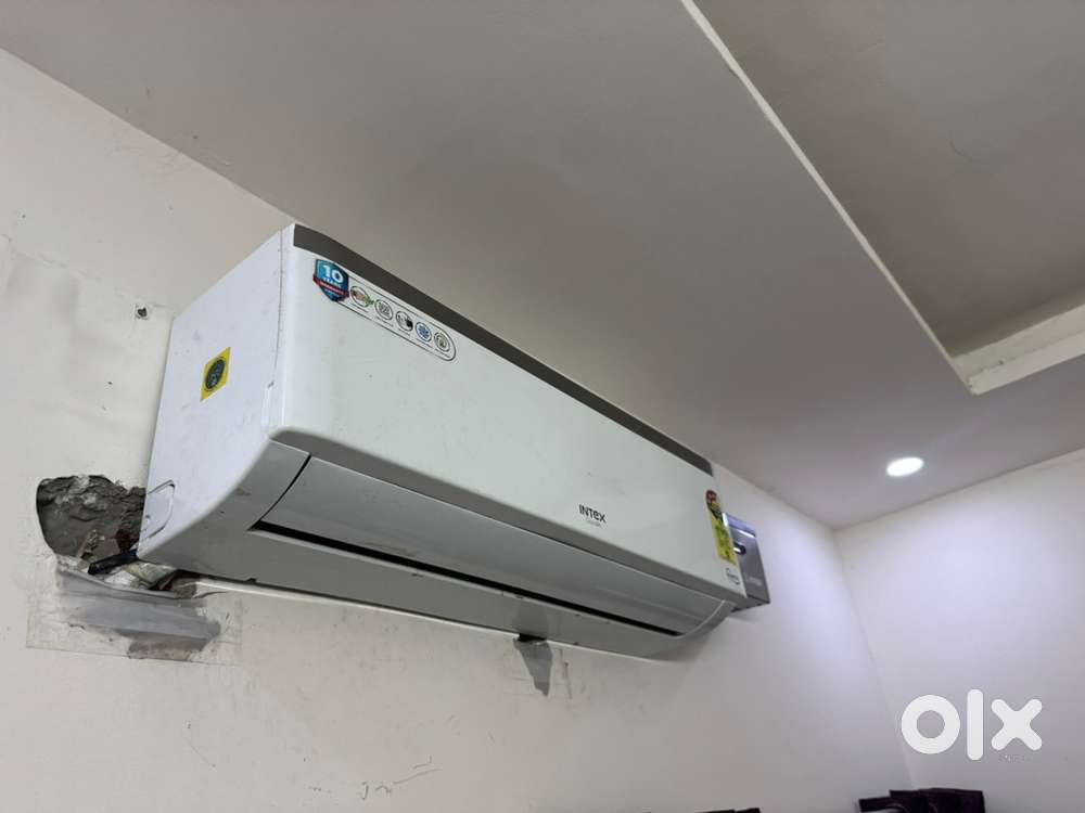 Intex 1 ton AC in brand new condition (4 months old), chilled AC.