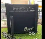 Cort CM10G guitar amplifier with mic