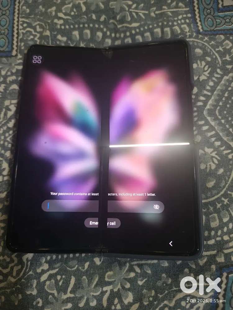 Samsung galaxy Z fold 3