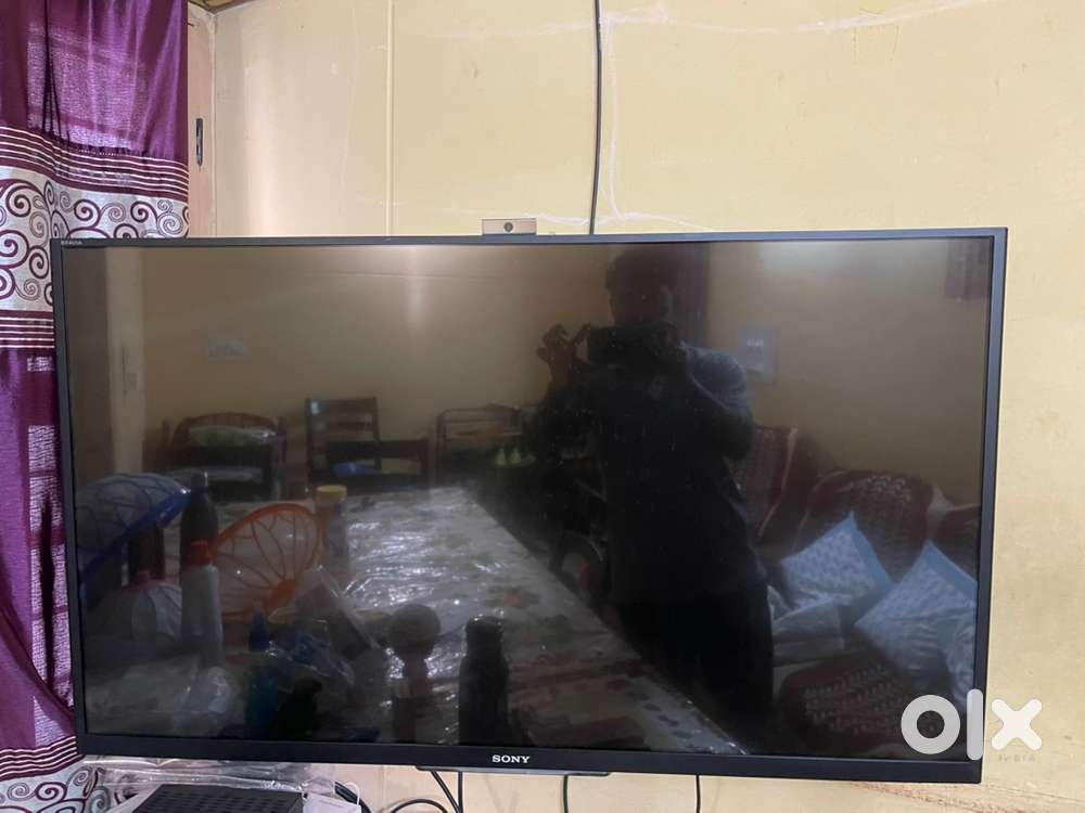 Sony BRAVIA 108 cm (43 inches) 4K Ultra HD 3D Smart LED Google TV.