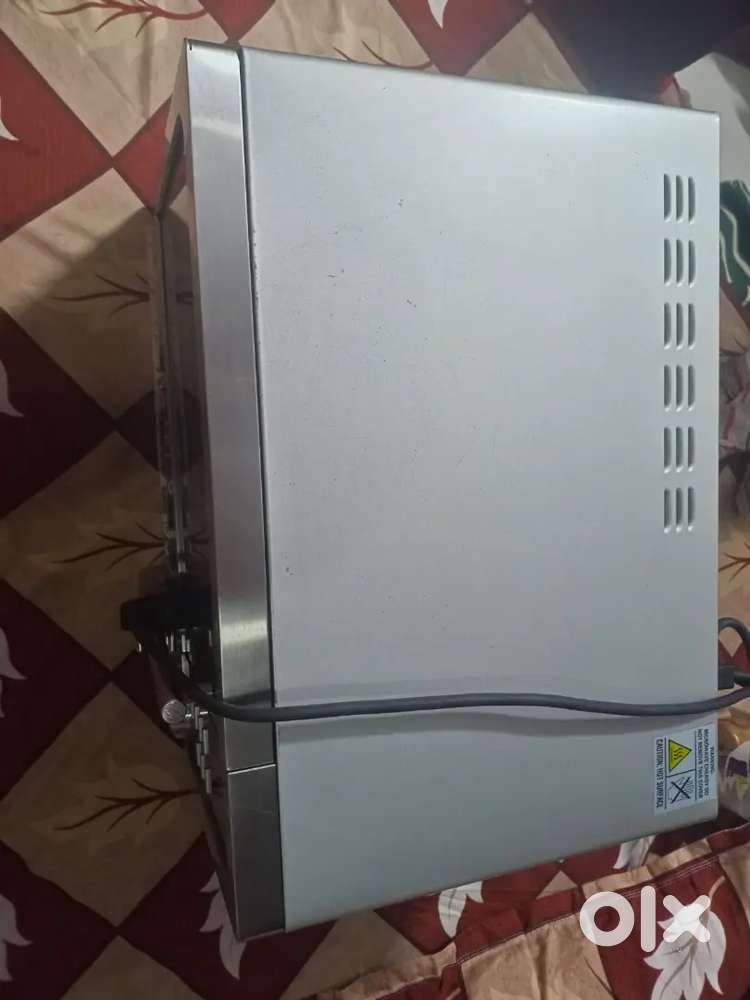 Croma 23 liter Microwave Oven with Grill