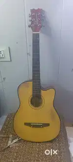 Guitar excellent condition 39 inch free guitar bag