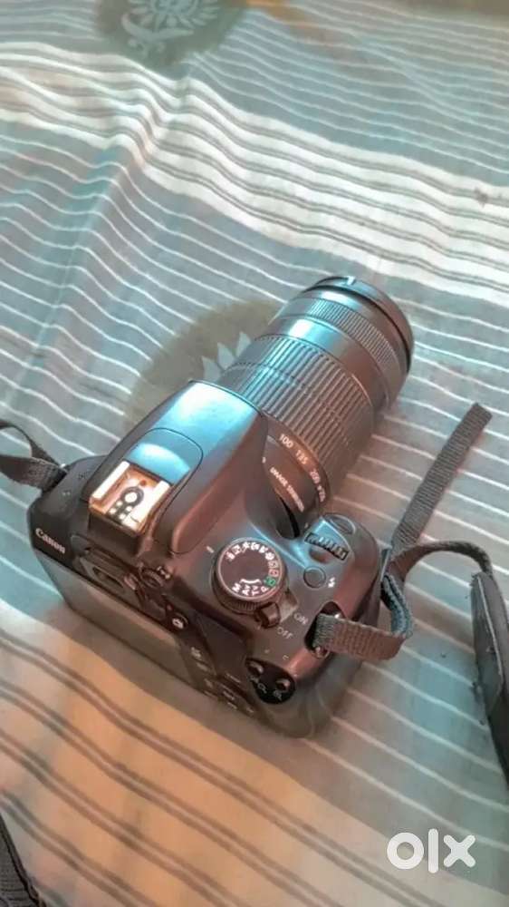 Canon camera 1200D