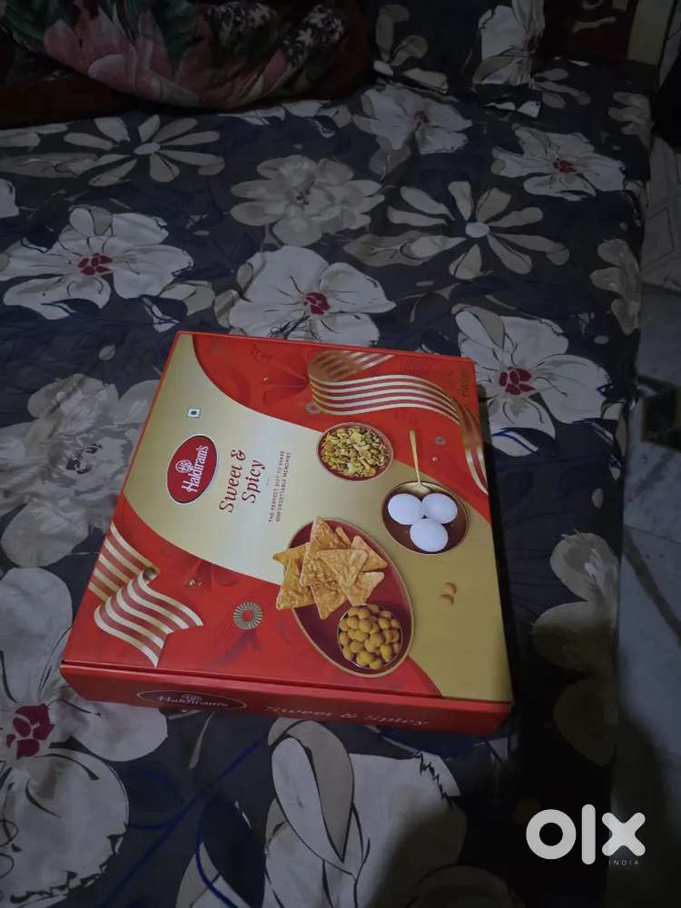 Haldiram gift box h.each box 200 m milega.