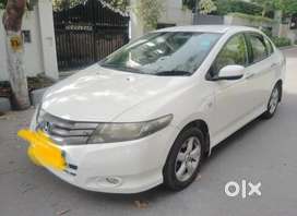 Honda City 2011 CNG & Hybrids 77000 Km Driven,Delhi no