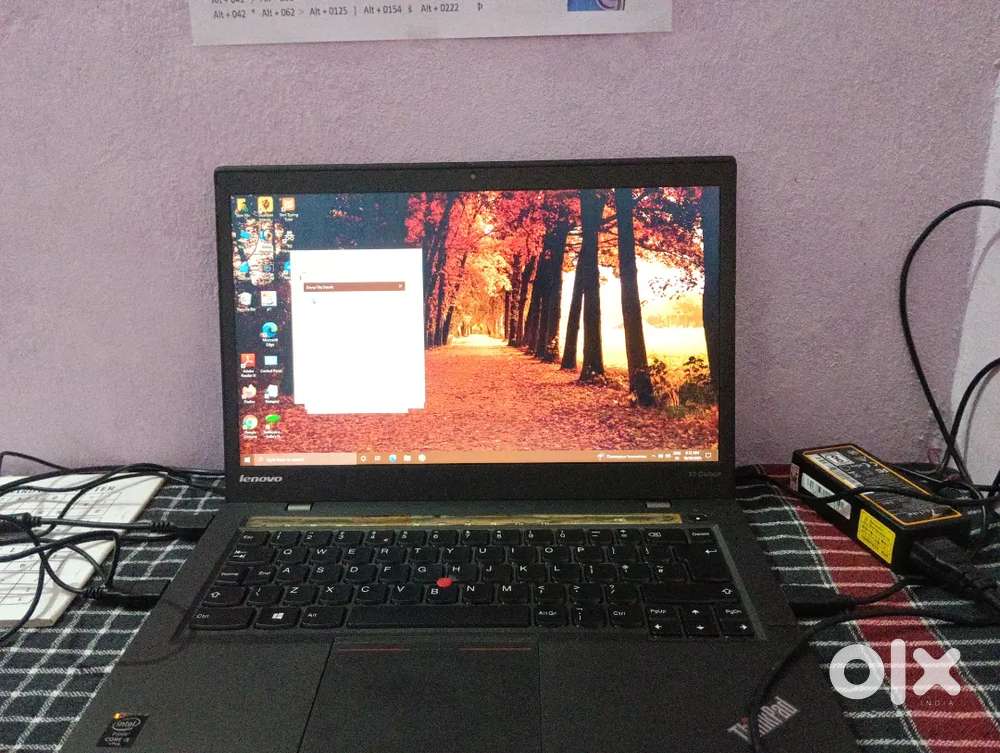 Lenovo ThinkPad i5 6 gen laptop in Excellent con with sencor pannel