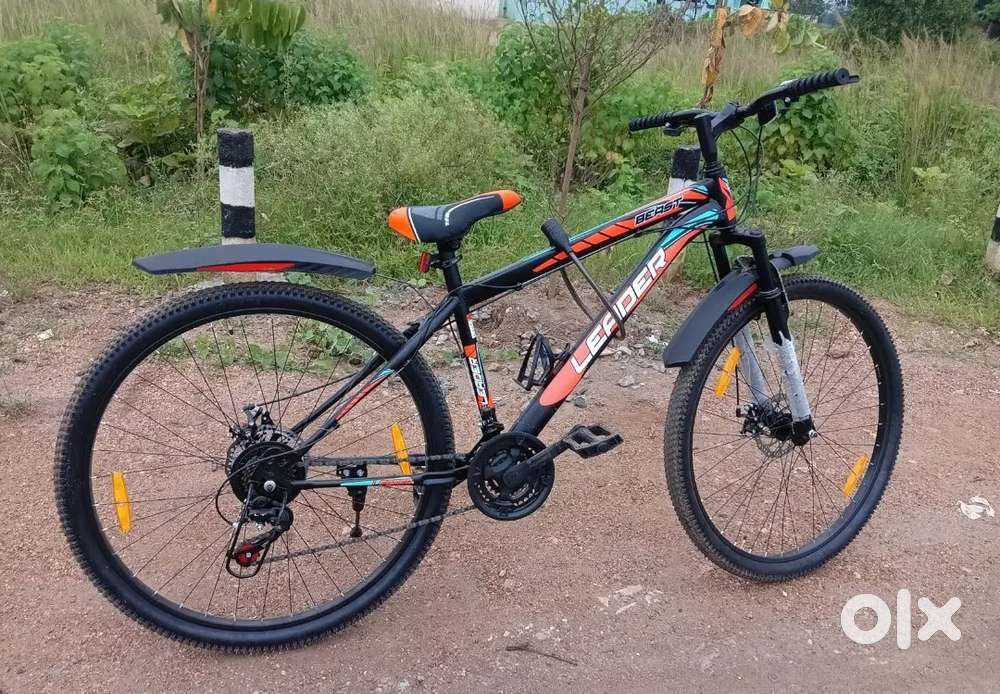 Leader Cycle 21 gear ( no use very good condition) madgard  free