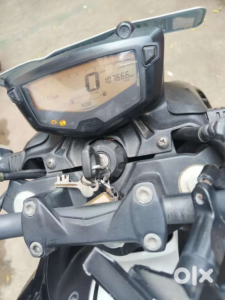 Black colour, Apache RTR 160 4V